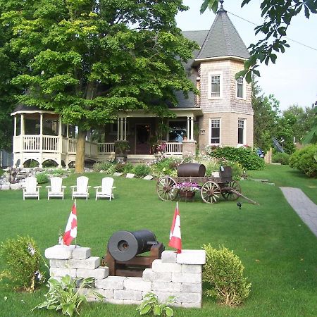 Creighton Manor Inn Bed & Breakfast Orillia Exteriér fotografie