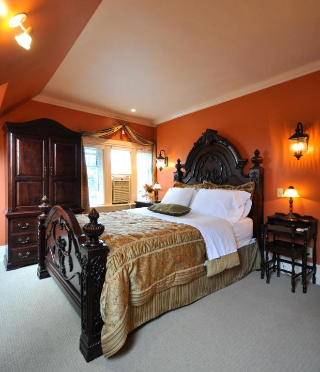 Creighton Manor Inn Bed & Breakfast Orillia Exteriér fotografie